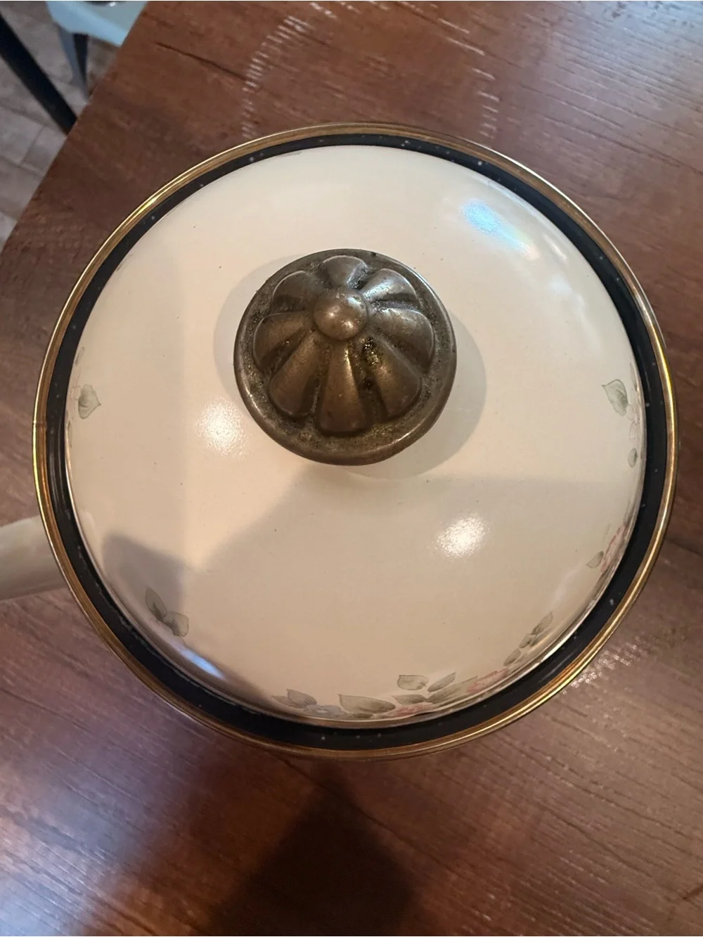 Source Unknown Vintage tea kettle metal with Pink and Blue Floral Pattern